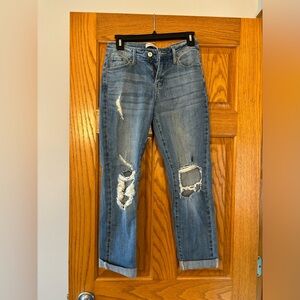 Destroyed boyfriend jeans